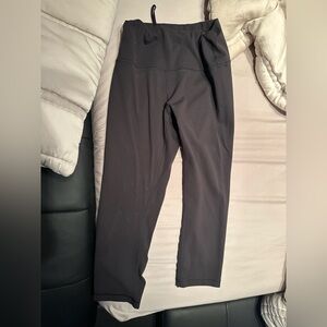 Black lulu wunder under HR crop 21” Leggings